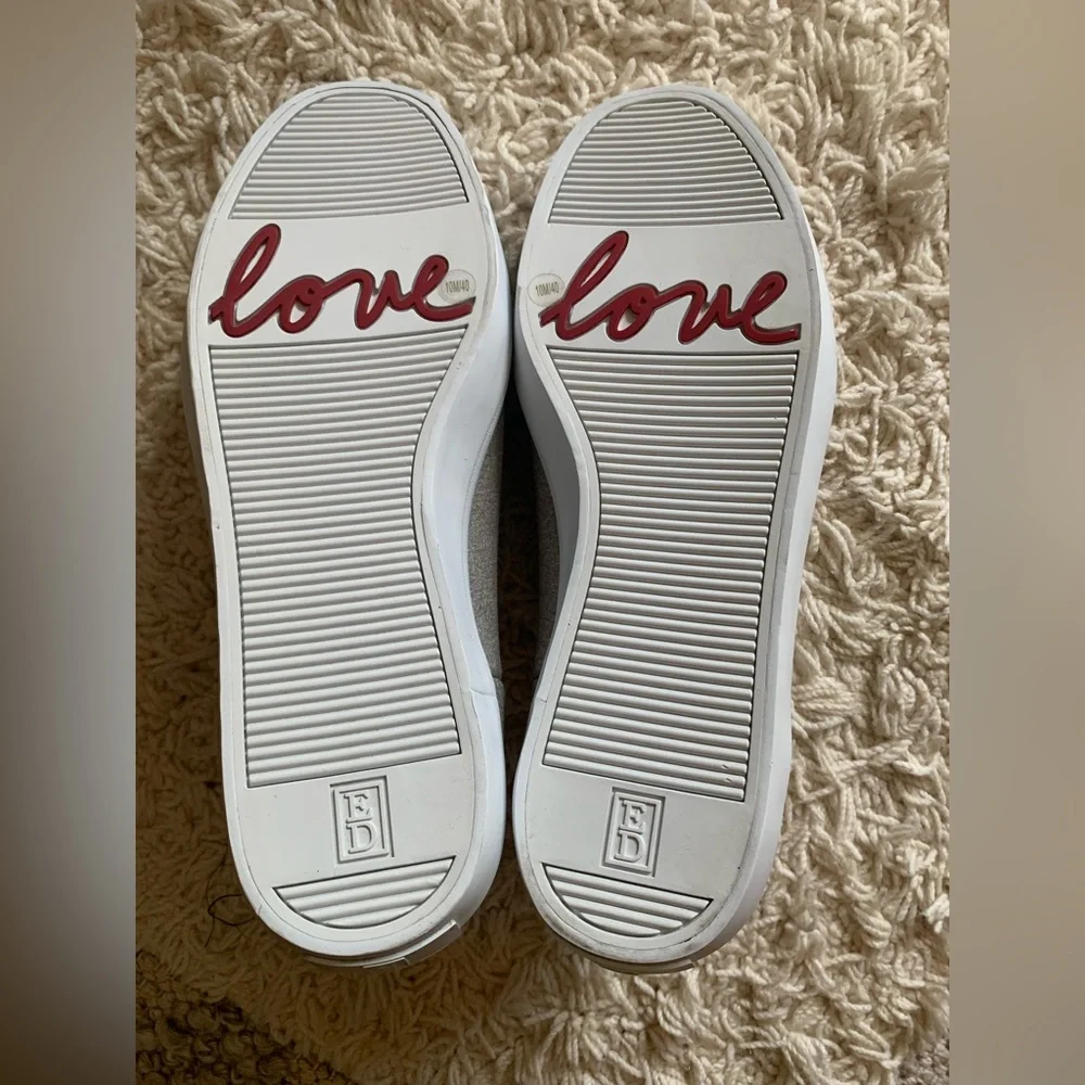 Ellen Degeneres ED-DAIRE‎ Love Slip-On Sneakers, Gray and White 10M